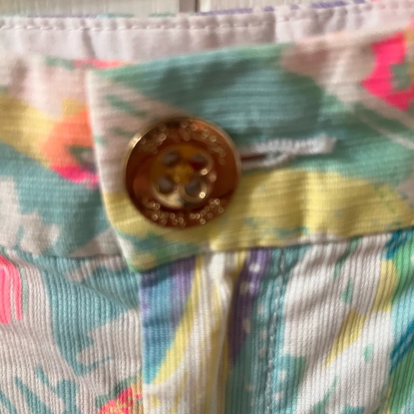 Lilly Pulitzer buttercup shorts - Picture 3 of 6